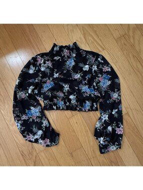 Forever 21 Crop Top Bell/Long Sleeve Poly Chiffon Elastic Neck/Hem Size M